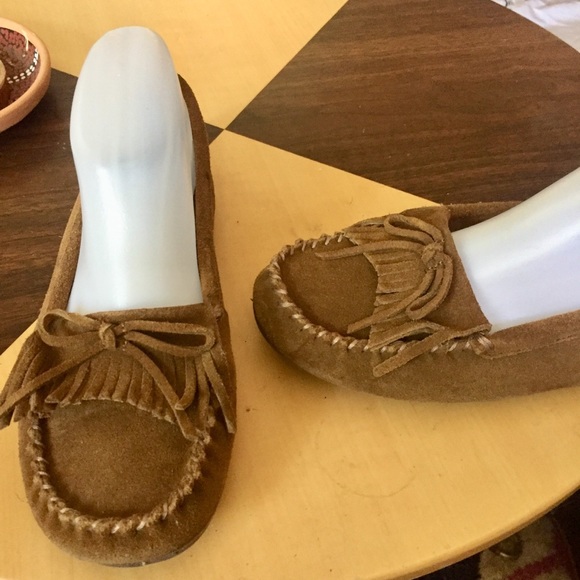 Minnetonka Shoes - Minnetonka Moccasins Brown suede Sz 8.5